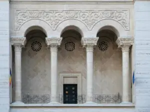 Strong pillars are the foundation of successful businesses and allow you to lead effectively.